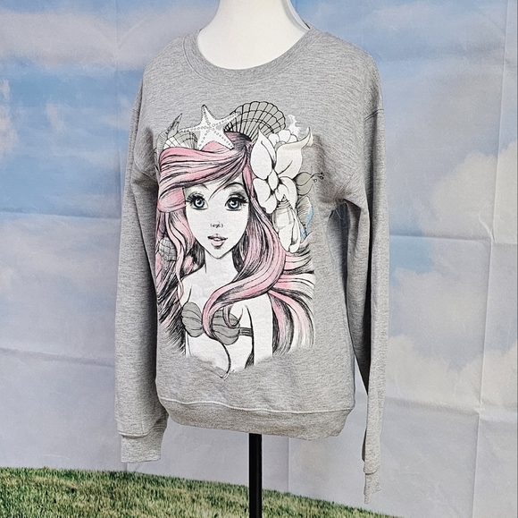 DISNEY PRINCESS | LITTEL MERMAID ARIEL GRAPHIC CREW NECK SWEATSHIRT - NW… - Picture 9 of 16